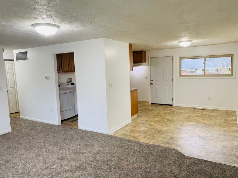 Freshly painted - 4796 Lamme Rd