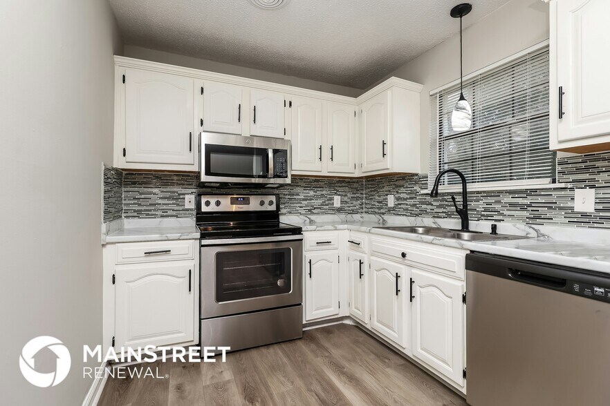 Building Photo - 768 Garrison Dr