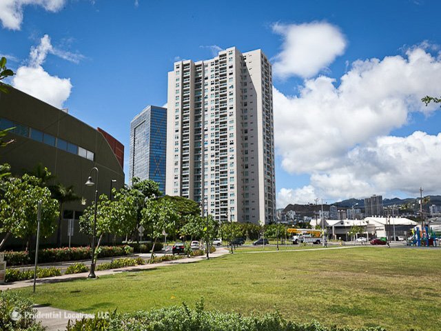 Building Photo - 1133 Waimanu St