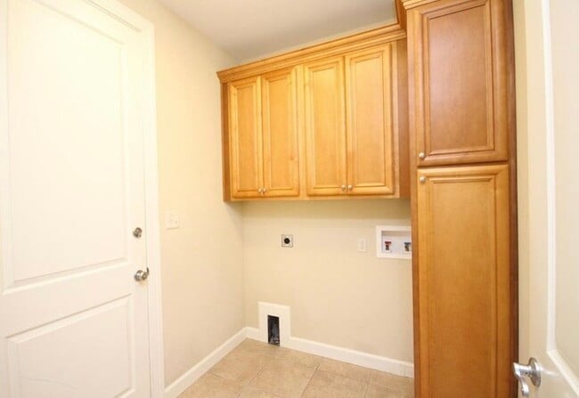 Building Photo - 4246 Skipjack Cove