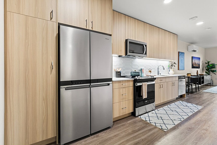 Building Photo - The Hemlock