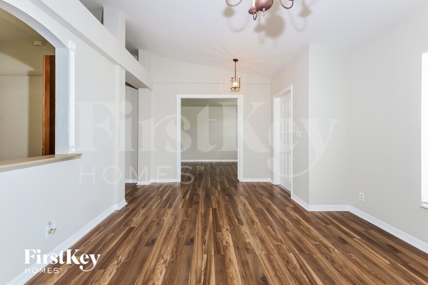 Building Photo - 3526 SW Rosardo St