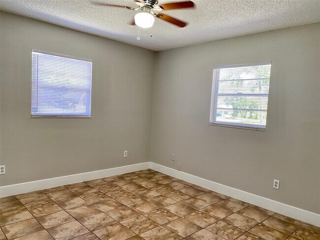 Building Photo - 127 S Bulova Dr