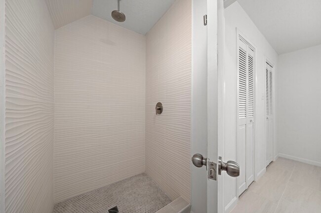 Building Photo - 2526 Nightowl Trail