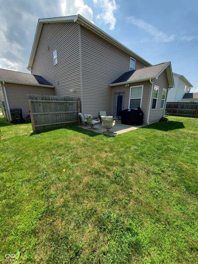 Building Photo - 1744 Cold Springs Dr