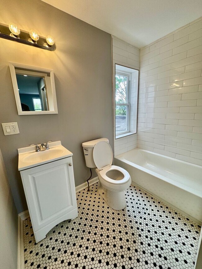 Building Photo - Anika Homes 5 Bedroom