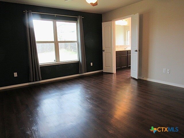 Building Photo - 613 Hobby Rd