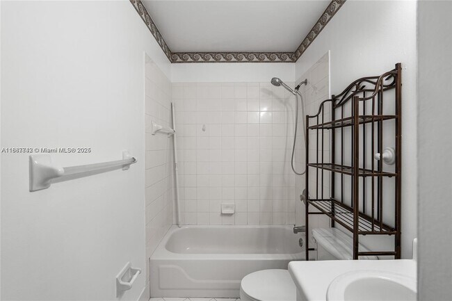 Building Photo - 1162 SW 44th Ave