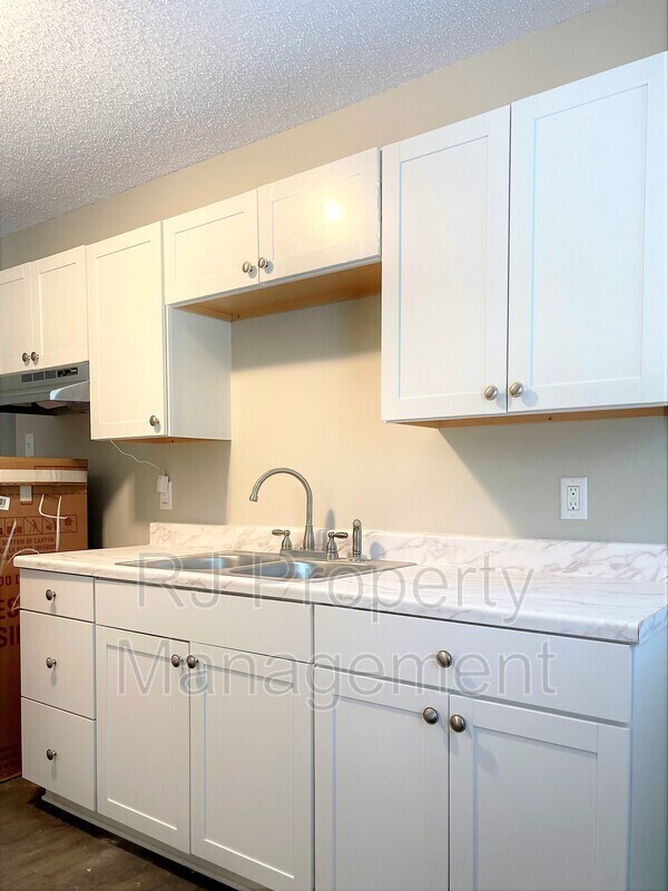 Building Photo - 1437 Castalia St