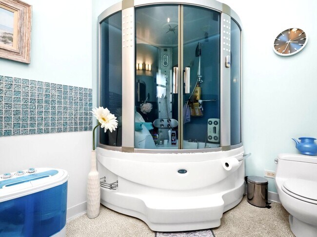 Building Photo - 8705 W 92nd Pl