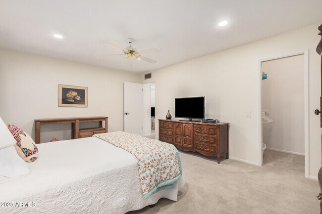 Building Photo - 12930 W Seville Dr