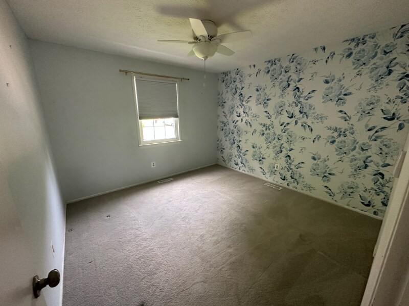 Building Photo - 253 Overleaf Dr