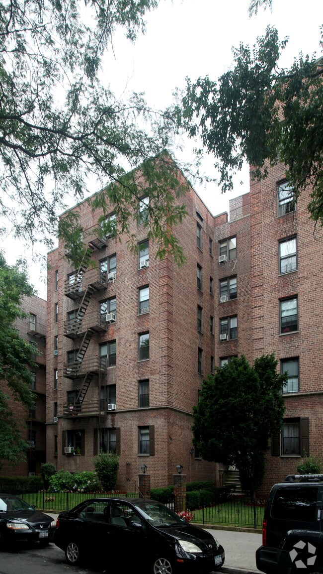 The Surrey 8310 118th St Richmond Hill NY 11418 Apartment Finder