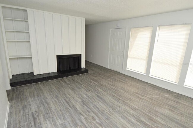 Building Photo - 5004 Castile Pl