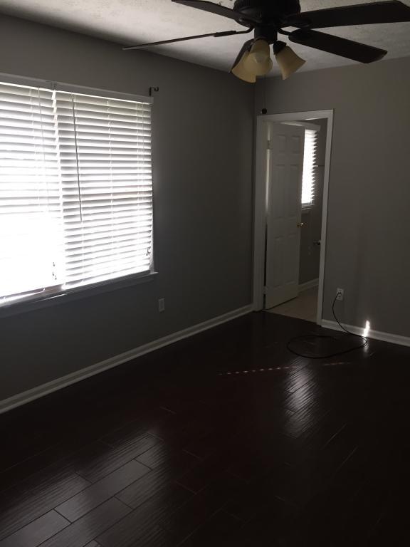 Building Photo - 403 Leary Ct