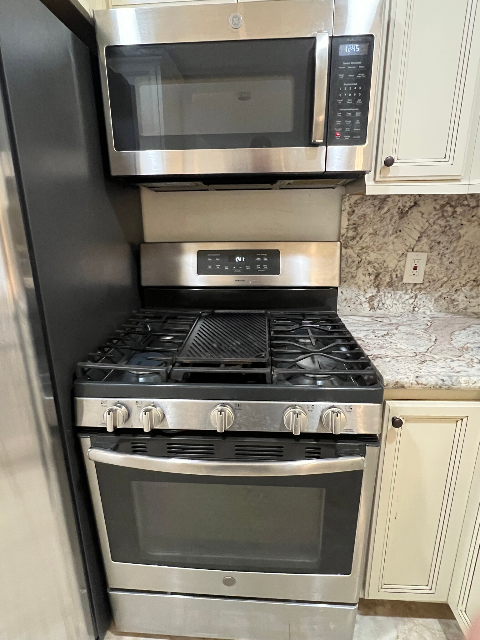 Stainless Stove and Oven - 19156 Avenue of the Oaks