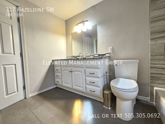 Building Photo - 317 Hazeldine Ave SW