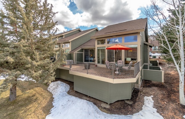 Building Photo - 2 Bed/2 Bath Single-Level Condo in Eagle C...