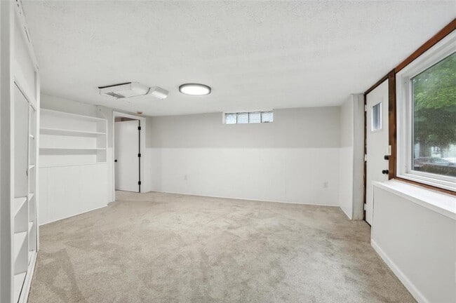 Building Photo - 188 Cleveland Ave S