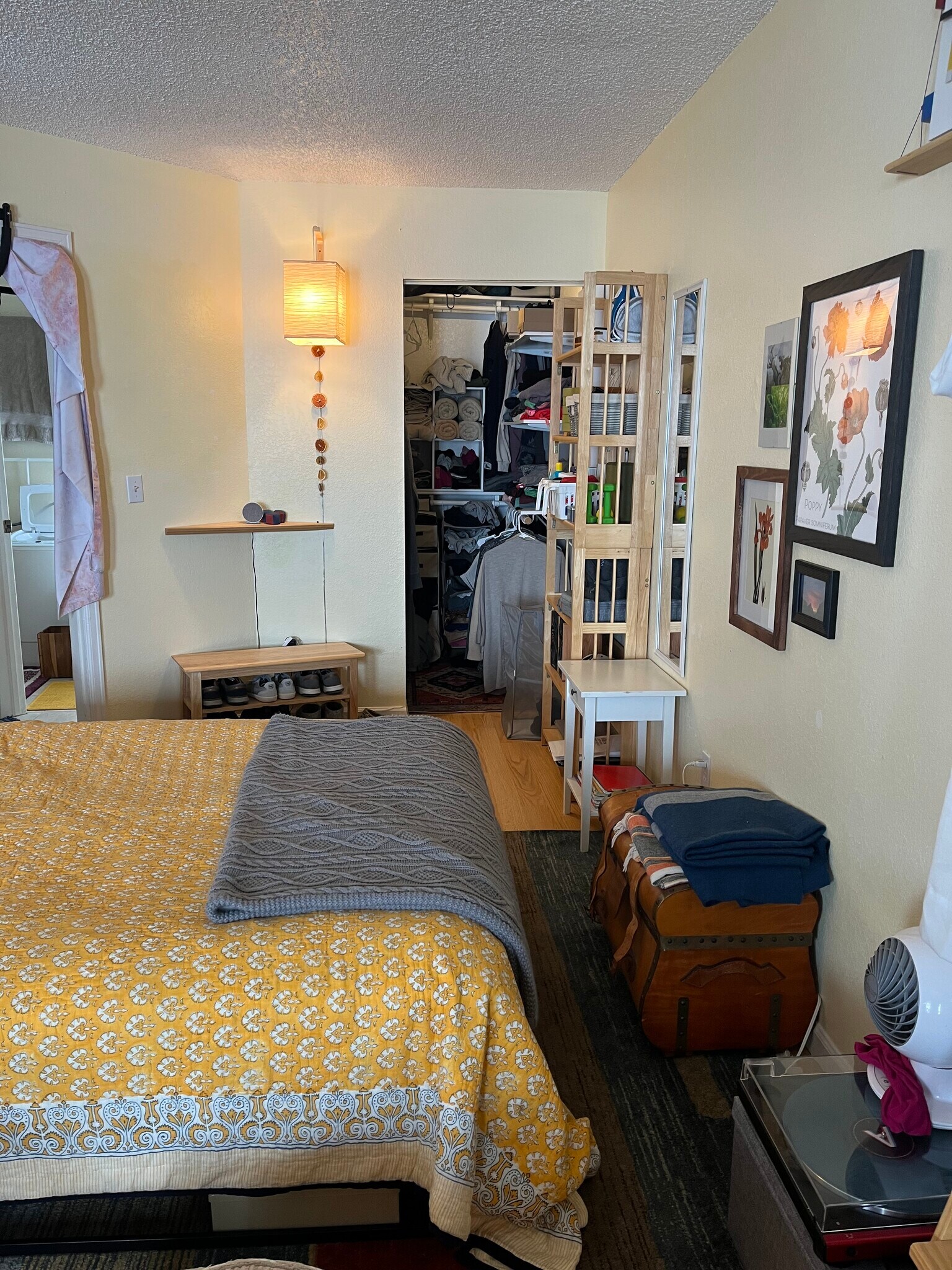 Walk In Closet - 1934 18th St
