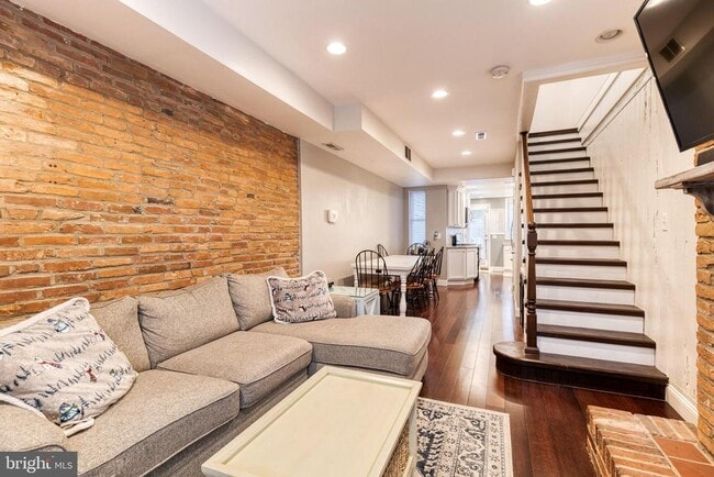 Building Photo - 1436 Reynolds St