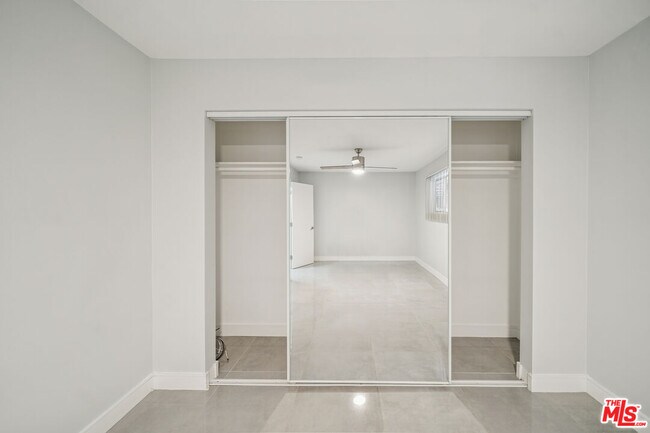 Building Photo - 7545 Hampton Ave