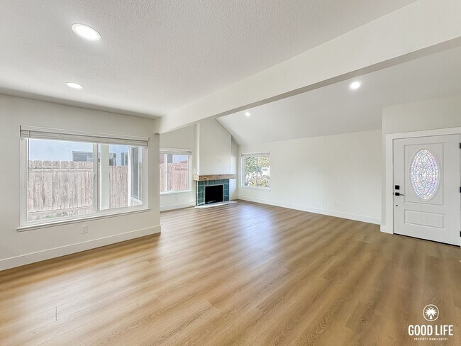 Building Photo - Executive Luxury Living in Mira Mesa | Fully Remodeled 4BR Residence with Private Balcony & Enter...