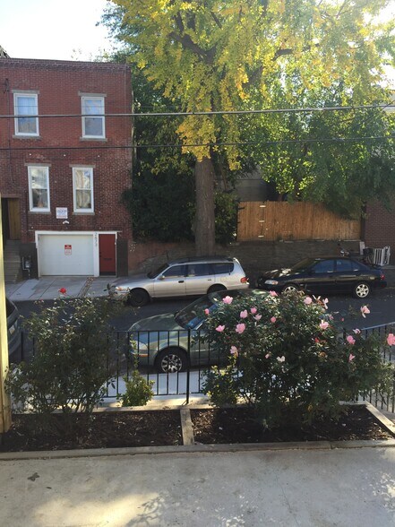 Building Photo - 2668 Braddock St