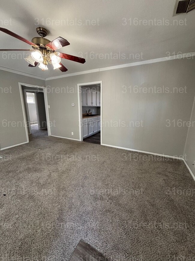 Building Photo - Three bed one bath House Available Now!