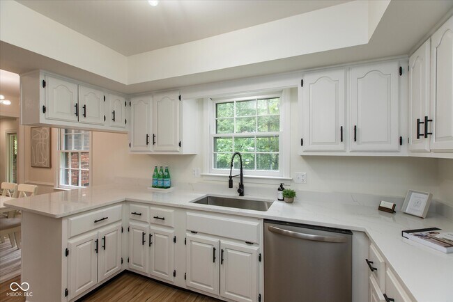 Building Photo - 6838 Johnson Rd