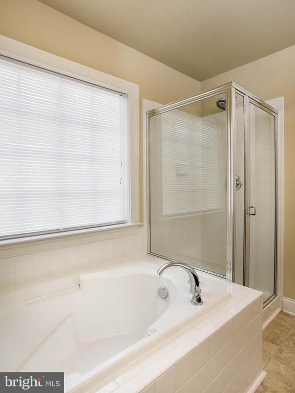 Building Photo - 220 Centennial Dr