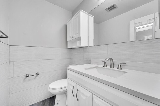 Building Photo - 7255 NW 8th Ct