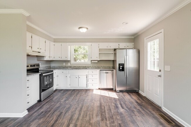 Building Photo - 1311 Mini Ct N