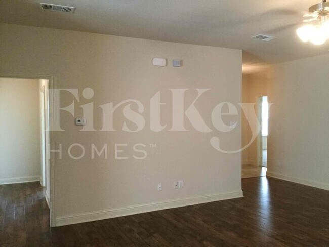 Building Photo - 1283 Alhambra Dr