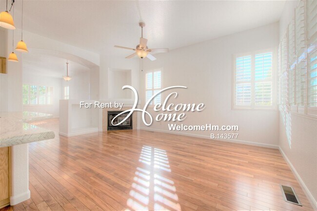 Building Photo - 3125 Roxbury Dr