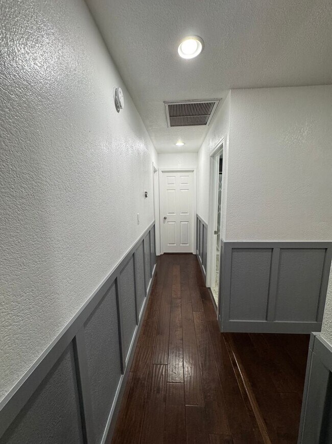 Building Photo - 3bed/2bath Chandler home for rent!