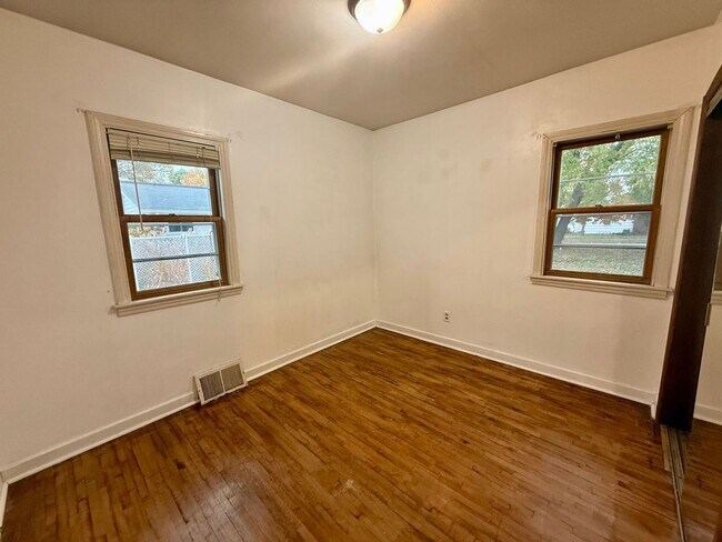 Building Photo - 3 Bed 1 Bath Single Family Home in Wausau