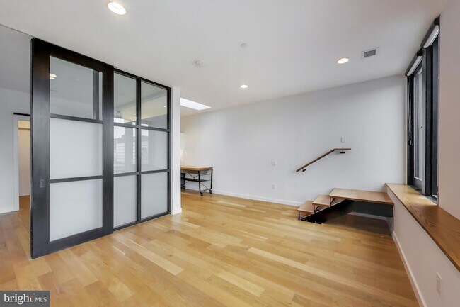 Building Photo - 57 N Street NW Unit UNIT 414