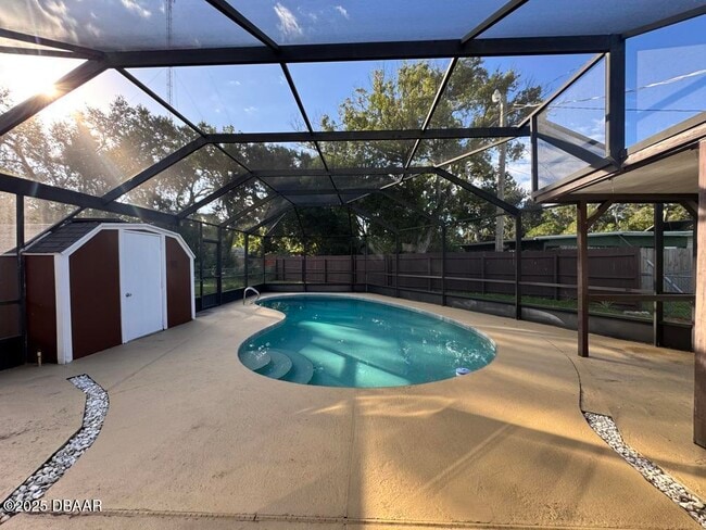 Building Photo - 543 Jacobsen Ave