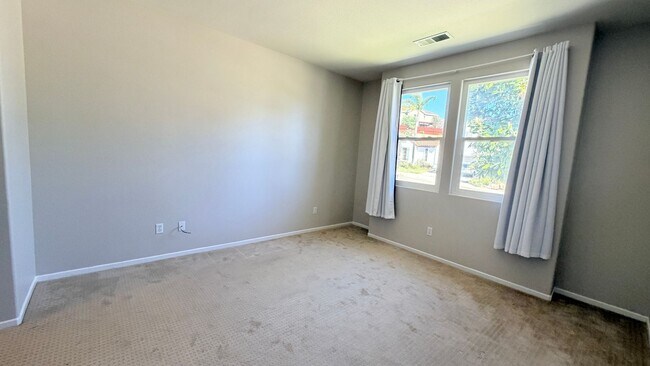 Building Photo - Beautiful 3 bedroom with AC in San Marcos