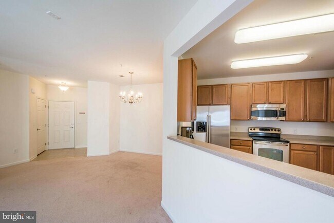 Building Photo - 7559 Stoney Run Dr