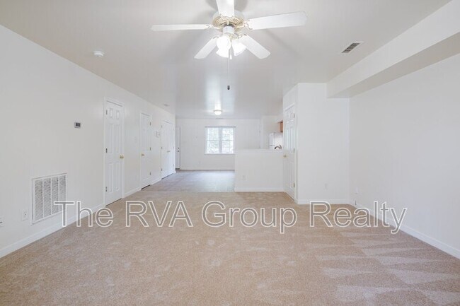 Building Photo - 2909 2nd Ave