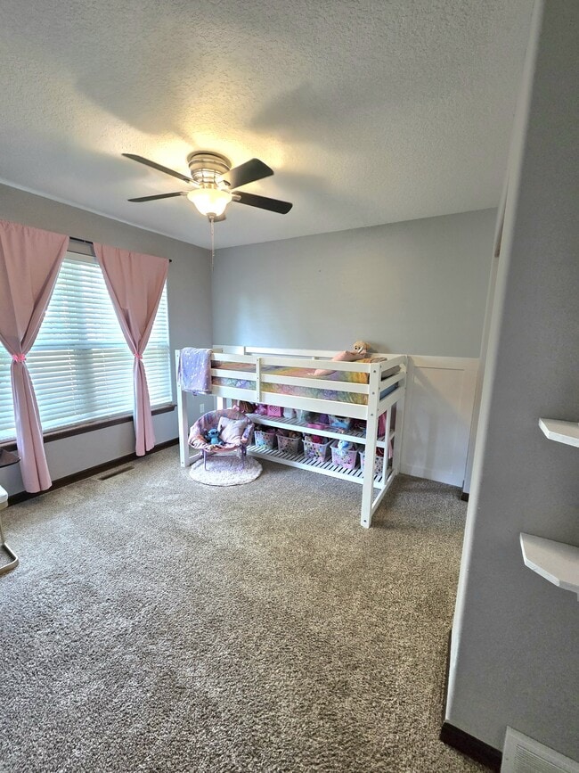 Building Photo - 4121 Mockingbird Ln
