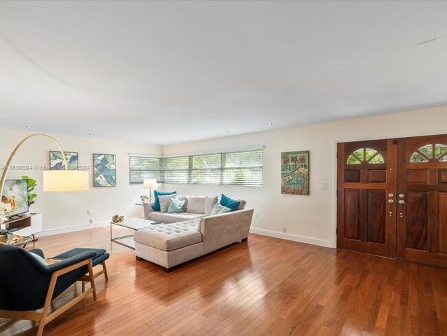 Building Photo - 6315 Cellini St