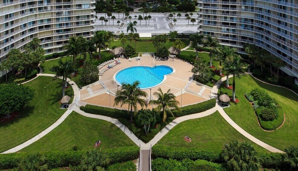 Building Photo - 440 Seaview Ct