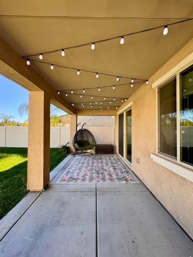 Building Photo - Welcome to this stunning two-story home lo...