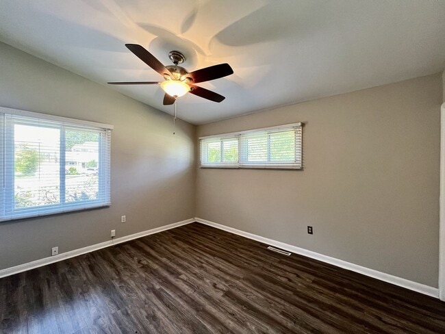 Building Photo - 3-Bedroom Home In Laurel Manor - Fenced Ba...
