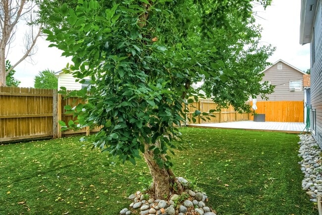 Building Photo - 8488 Prairie Clover Way