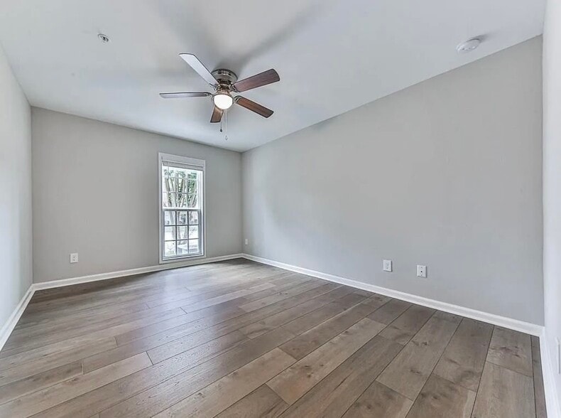 Building Photo - 1166 Booth Rd SW