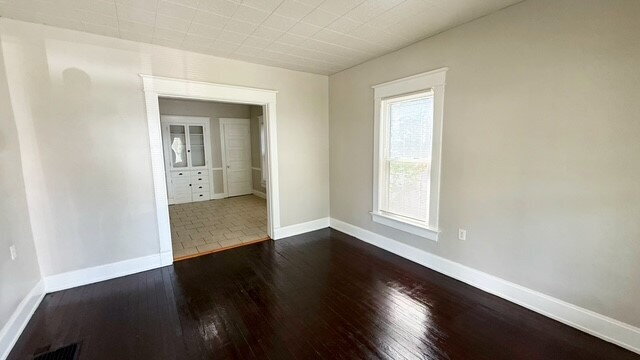 Building Photo - SOUTH/CENTER TWP - GORGEOUS 4 BEDROOM EARLY CENTURY HOME AVAILABLE NOW!